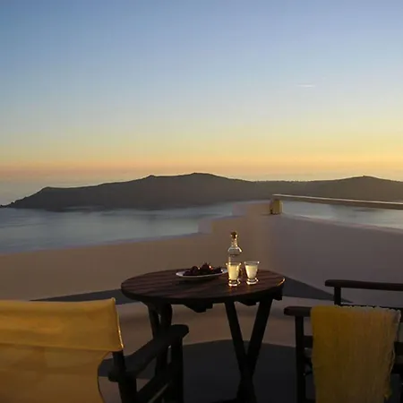 Irida - Santorini 4*